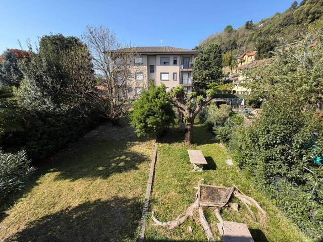 Villa Indipendente in vendita a Villa Lesa, Piemonte