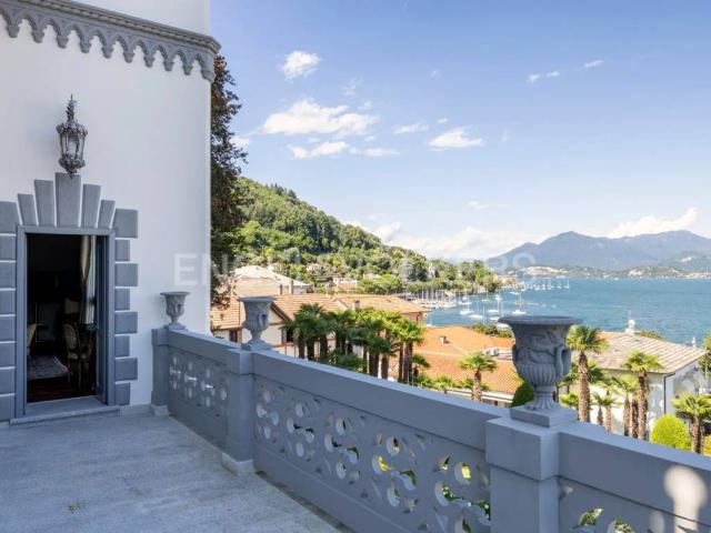 Villa Indipendente in vendita a Villa Lesa, Piemonte