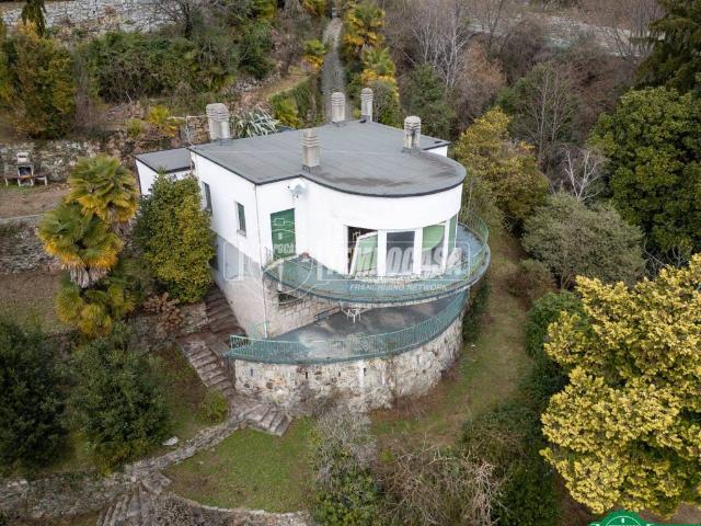 Villa Indipendente in vendita a Villa Lesa, Piemonte