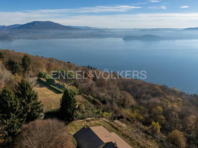 Villa Indipendente in vendita a Villa Lesa, Lesa