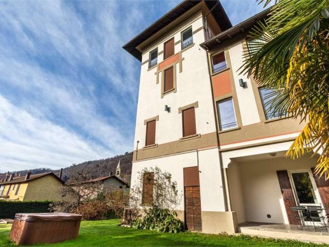 Villa Indipendente in vendita a Villa Lesa, Lesa