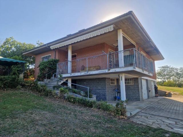 Villa Indipendente in vendita a Lesegno, Cuneo