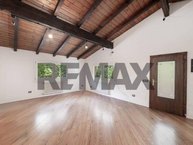 Villa Indipendente in vendita a California, Lesmo