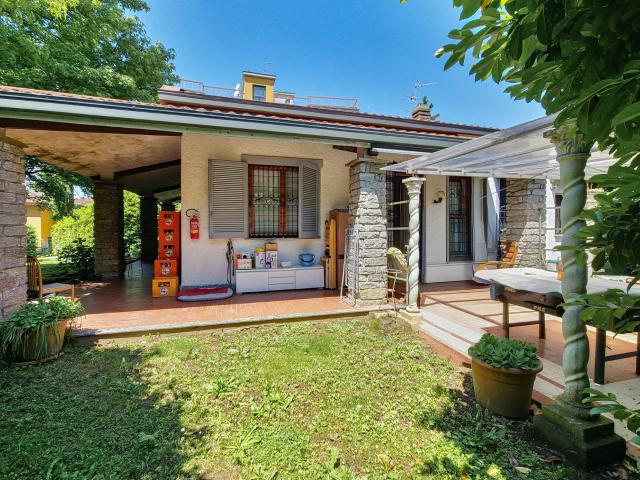 Villa Indipendente in vendita a California, Lesmo