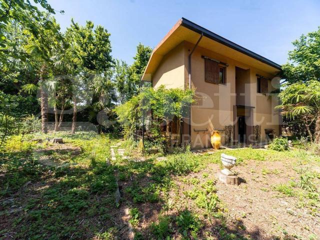 Villa Indipendente in vendita a California, Lesmo