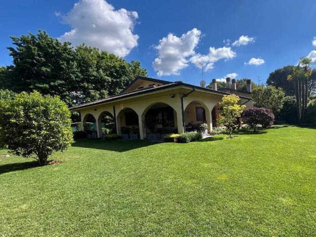 Villa Indipendente in vendita a California, Lesmo