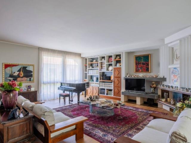 Villa Indipendente in vendita a California, Lesmo