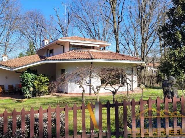 Villa Indipendente in vendita a Gerno, Lesmo