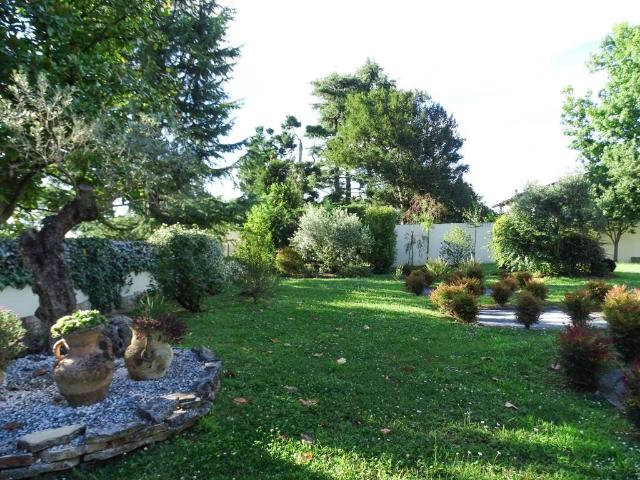 Villa Indipendente in vendita a Lesmo, Lombardia