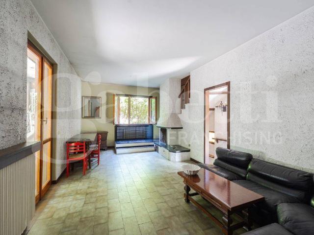 Villa Indipendente in vendita a California, Lesmo