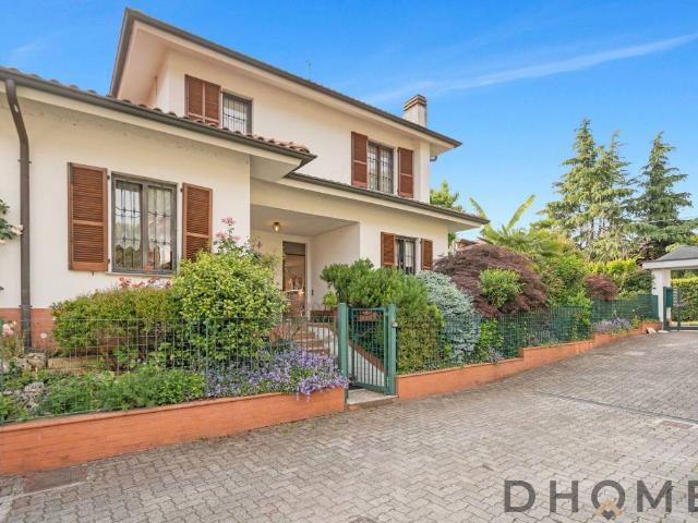 Villa Indipendente in vendita a California, Lesmo