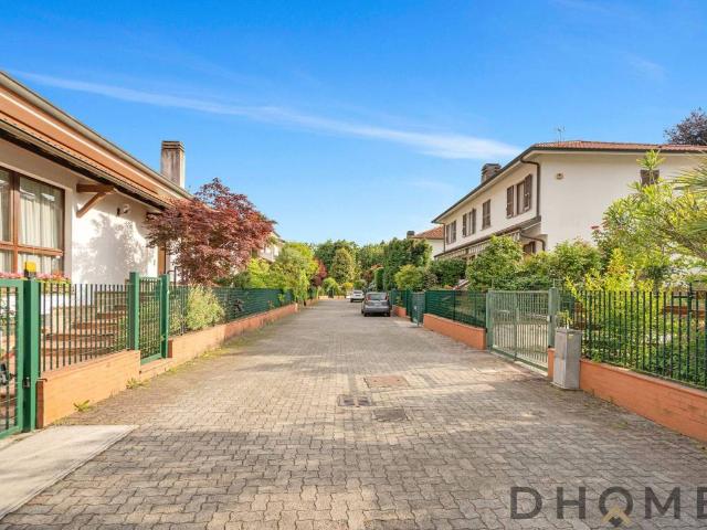 Villa Indipendente in vendita a California, Lesmo