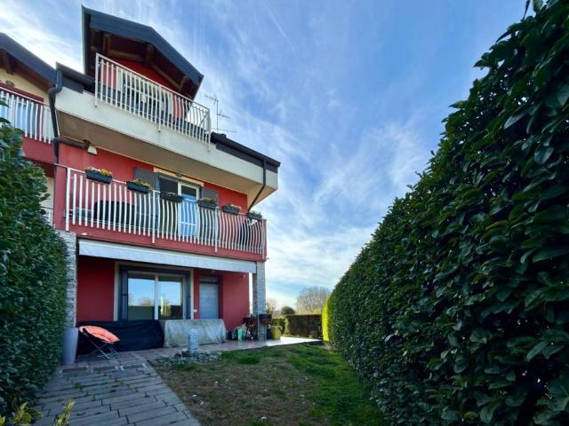 Villa Indipendente in vendita a Lesmo, Lombardia