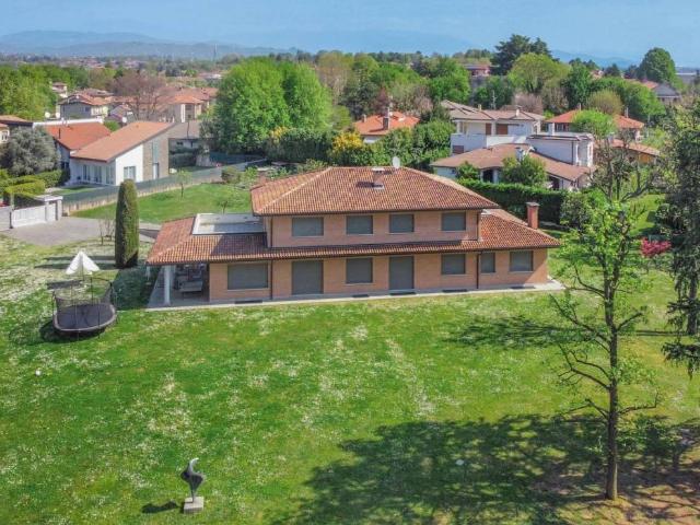 Villa Indipendente in vendita a Gerno, Lesmo