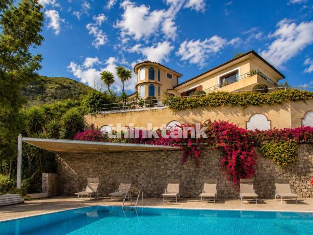 Villa Indipendente in vendita a Letojanni, Sicilia
