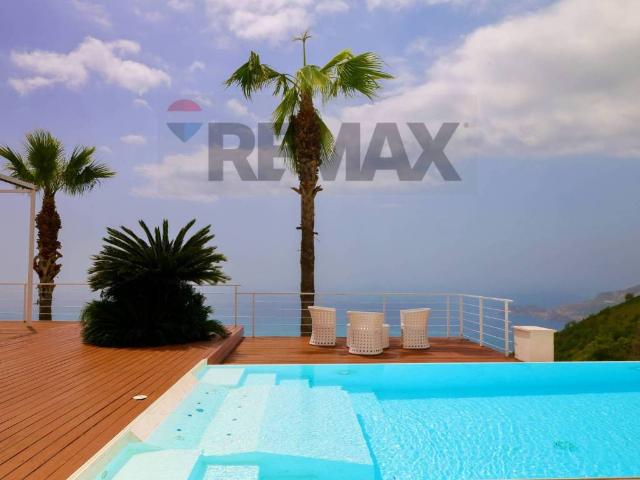 Villa Indipendente in vendita a Letojanni, Sicilia