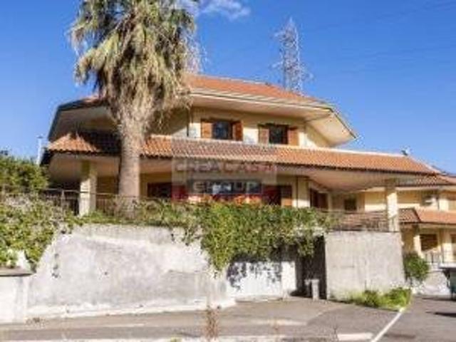 Villa Indipendente in vendita a Letojanni, Sicilia