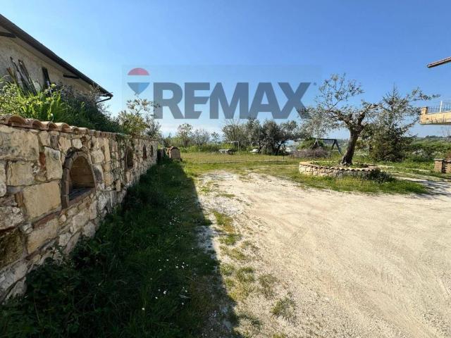 Villa Indipendente in vendita a Lettomanoppello, Abruzzo