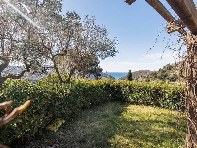 Villa Indipendente in vendita a Dosso, Levanto