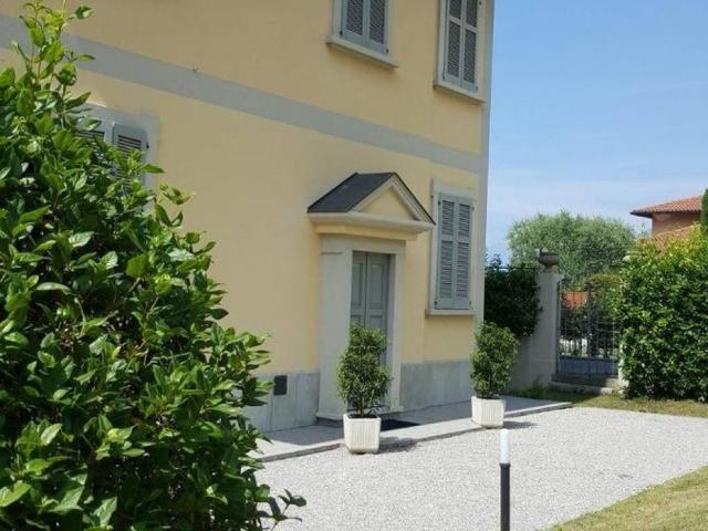 Villa Indipendente in vendita a Cendraro Lago, Lezzeno