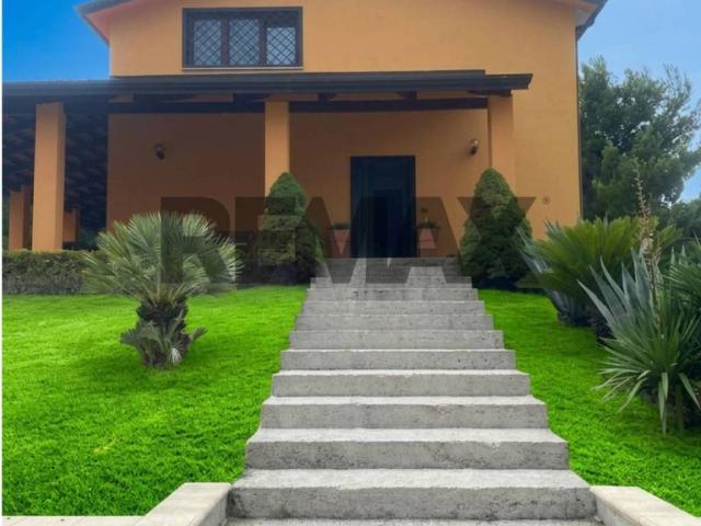 Villa Indipendente in vendita a Liberi, Campania