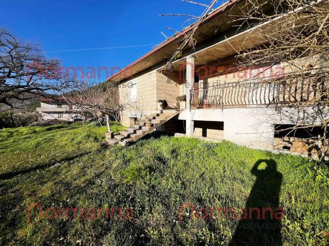 Villa Indipendente in vendita a Liberi, Campania