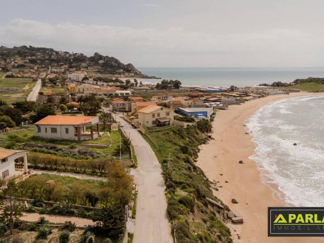 Villa Indipendente in vendita a Poliscia, Licata