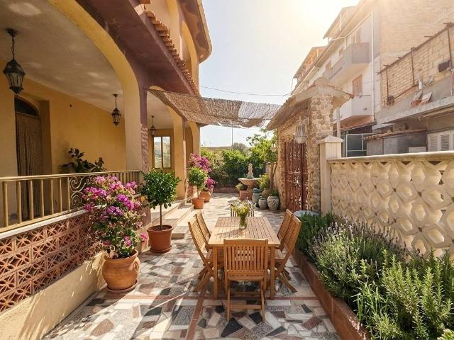Villa Indipendente in vendita a Licata, Sicilia
