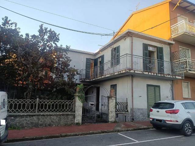Villa Indipendente in vendita a Unione di comuni Montana Lunigiana, Licciana Nardi