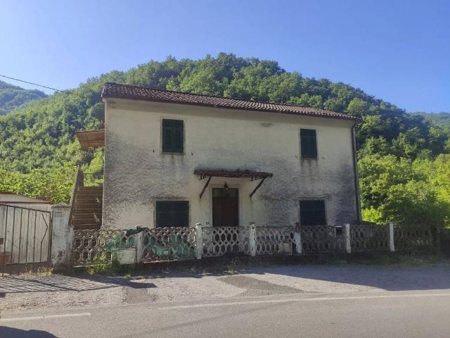 Villa Indipendente in vendita a Unione di comuni Montana Lunigiana, Licciana Nardi