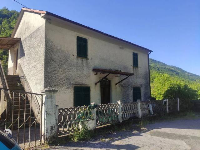 Villa Indipendente in vendita a Unione di comuni Montana Lunigiana, Licciana Nardi