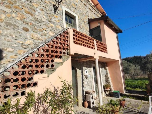 Villa Indipendente in vendita a Unione di comuni Montana Lunigiana, Licciana Nardi
