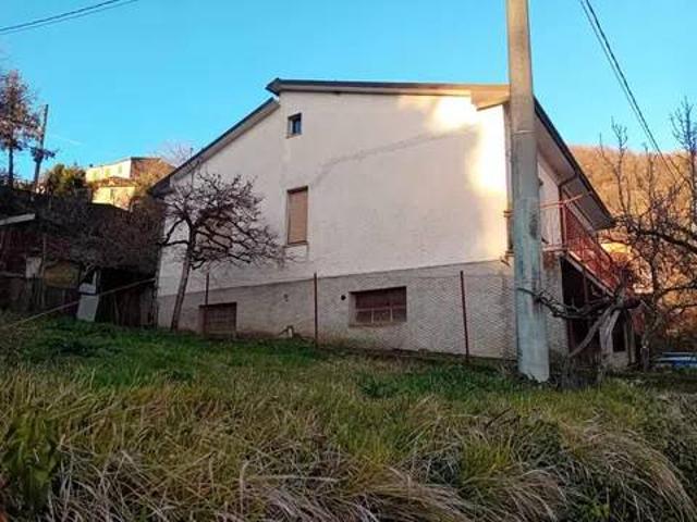 Villa Indipendente in vendita a Unione di comuni Montana Lunigiana, Licciana Nardi