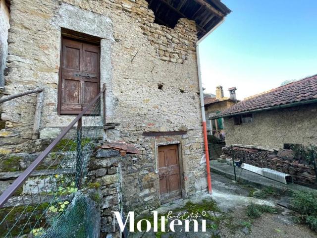 Villa Indipendente in vendita a Lierna, Lombardia