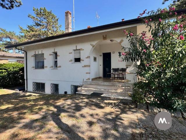 Villa Indipendente in vendita a Lignano Pineta