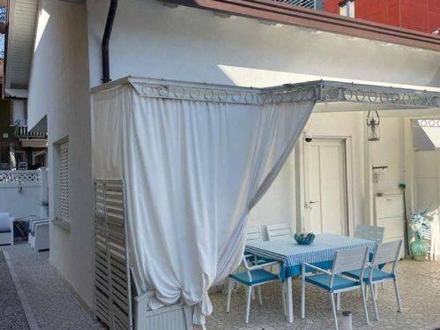 Villa Indipendente in vendita a Lignano Pineta, Friuli-Venezia Giulia