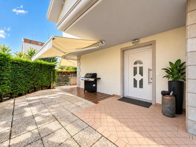 Villa Indipendente in vendita a Lignano Sabbiadoro / Lignan, Udine / Udin / Videm
