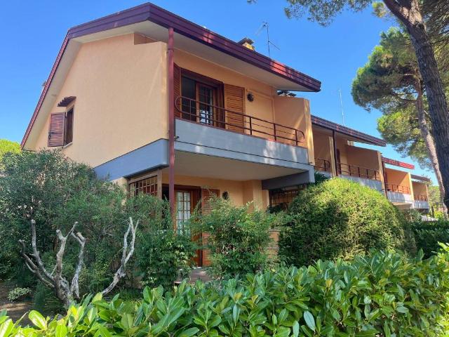 Villa Indipendente in vendita a Lignano Pineta