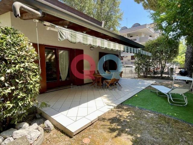 Villa Indipendente in vendita a Lignano Pineta, Friuli-Venezia Giulia