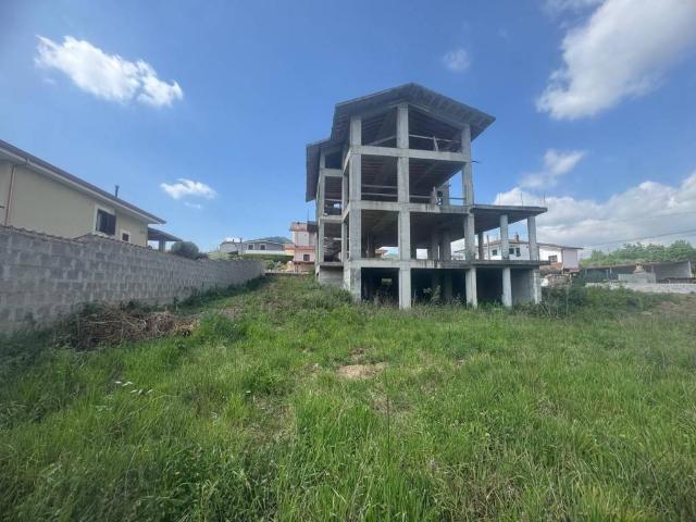 Villa Indipendente in vendita a Limatola, Campania
