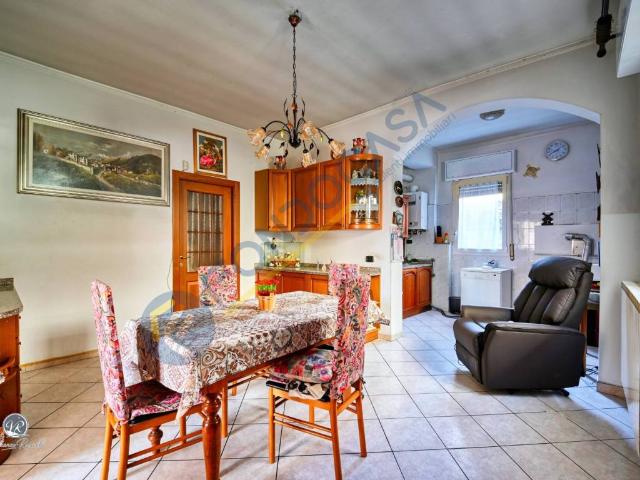 Villa Indipendente in vendita a Limbiate, Lombardia