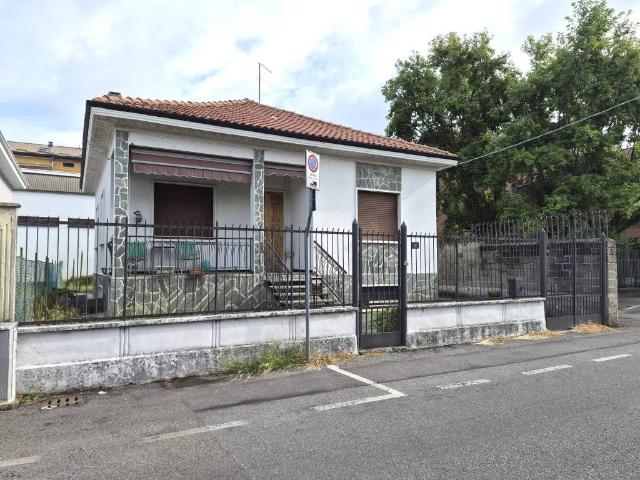 Villa Indipendente in vendita a Villaggio del Sole, Limbiate