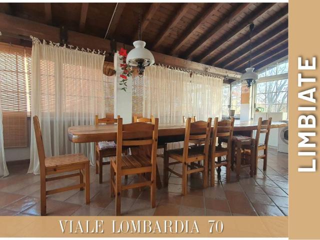 Villa Indipendente in vendita a Limbiate, Lombardia