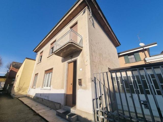 Villa Indipendente in vendita a Villaggio del Sole, Limbiate
