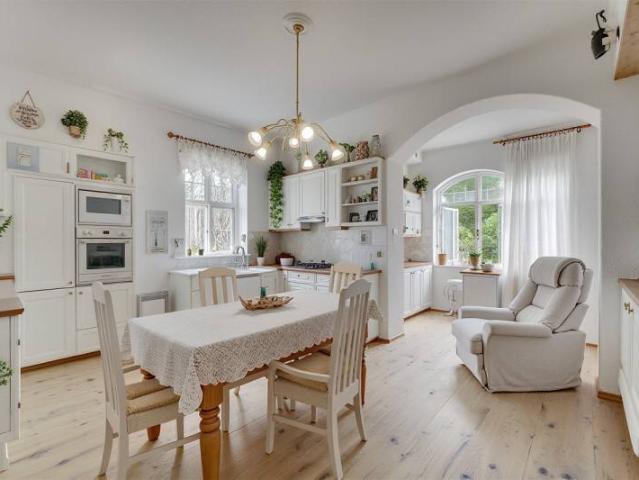 Villa Indipendente in vendita a Limbiate, Lombardia