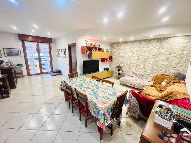 Villa Indipendente in vendita a Villaggio del Sole, Limbiate