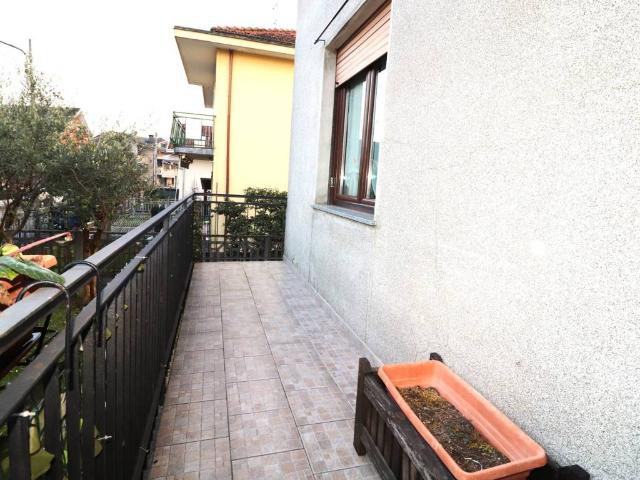 Villa Indipendente in vendita a Villaggio del Sole, Limbiate