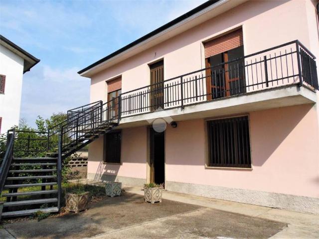 Villa Indipendente in vendita a Pinzano, Limbiate