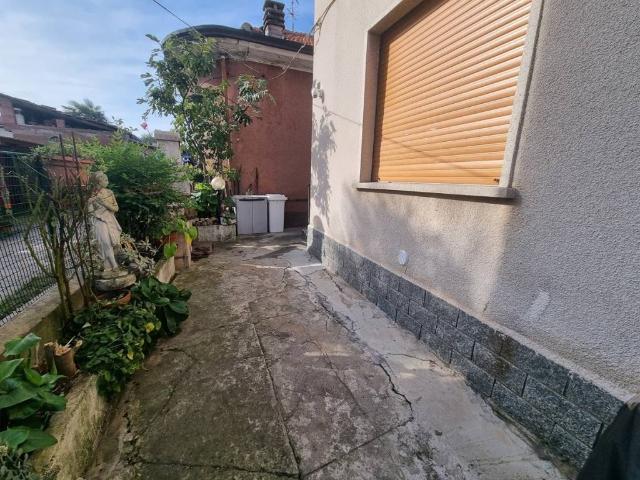 Villa Indipendente in vendita a Villaggio del Sole, Limbiate