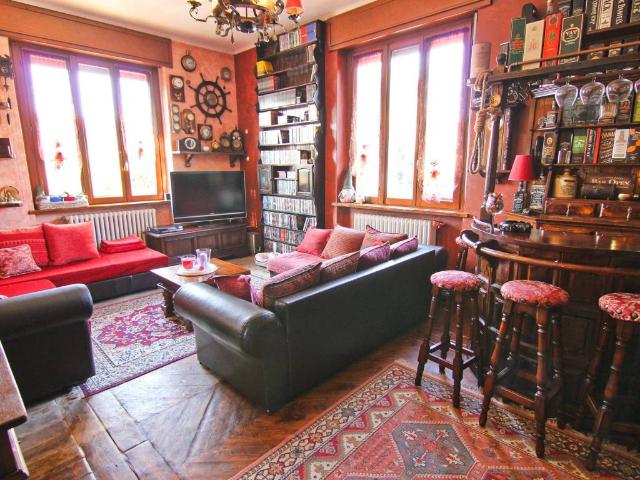 Villa Indipendente in vendita a Villaggio dei Fiori, Limbiate